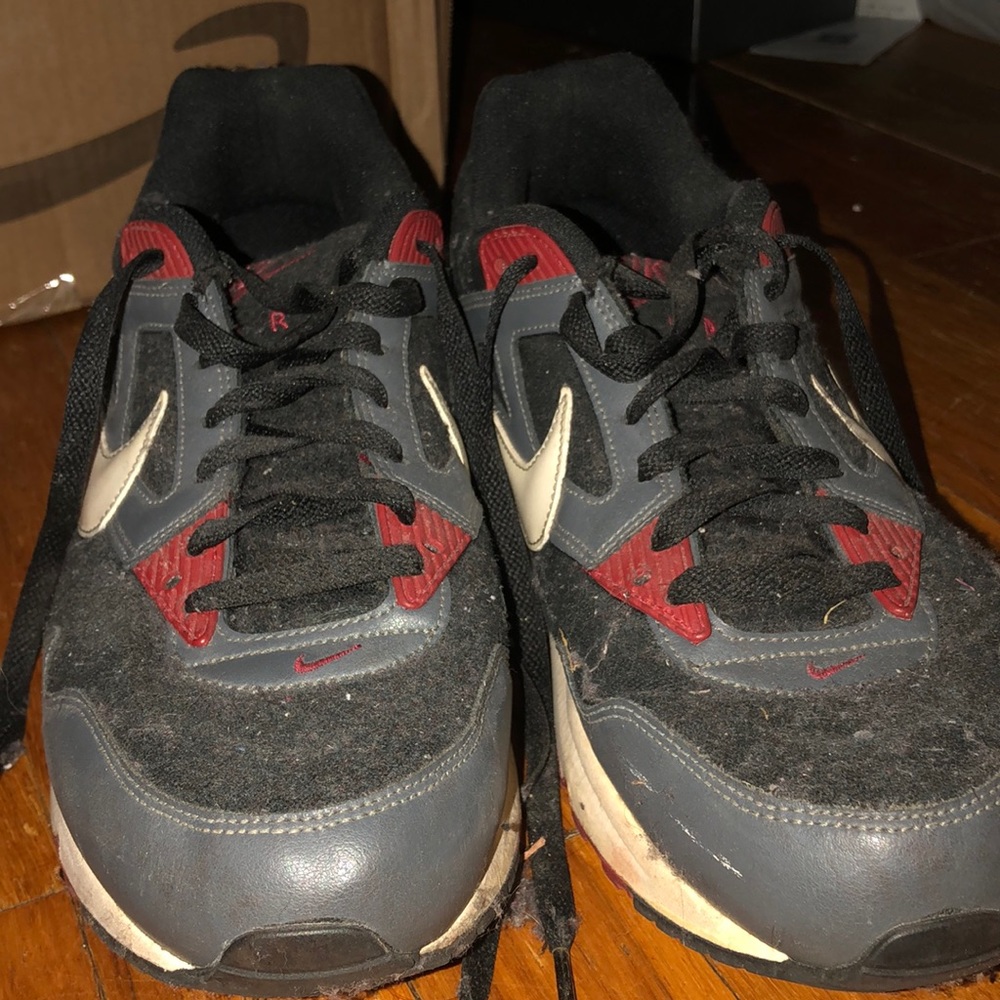 Men’s Nike air sneakers
